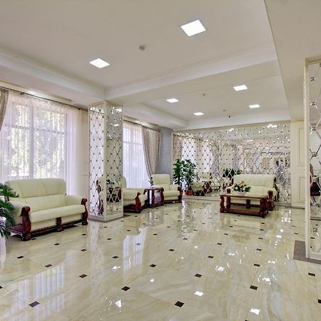Discovery Hotel Biskek Kültér fotó