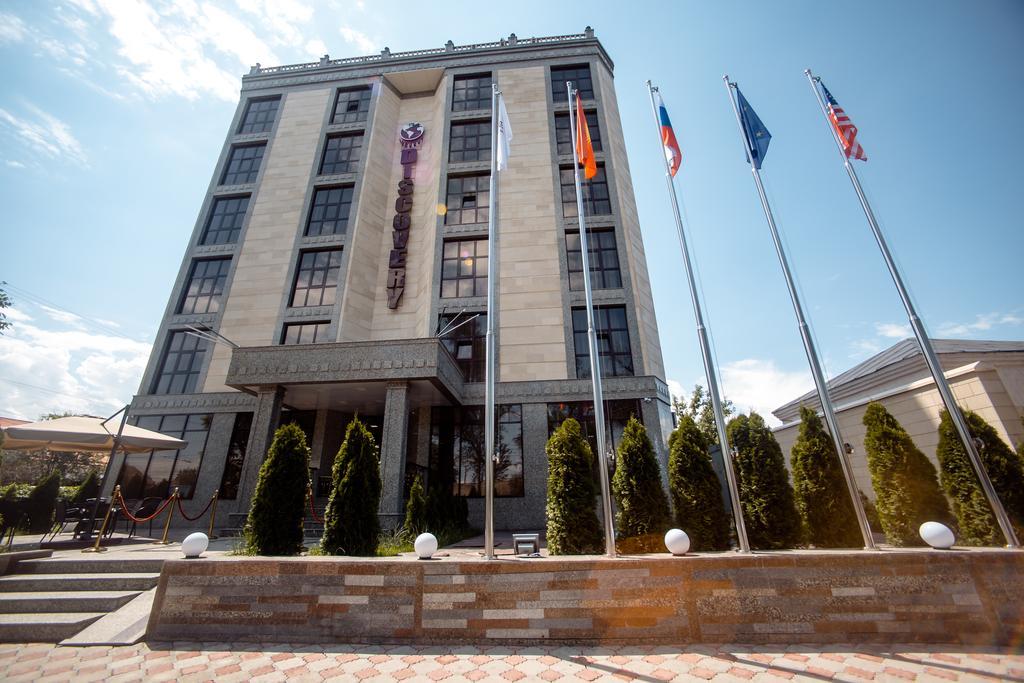 Discovery Hotel Biskek Kültér fotó
