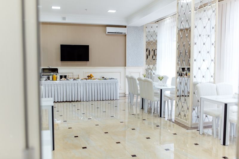 Discovery Hotel Biskek Kültér fotó
