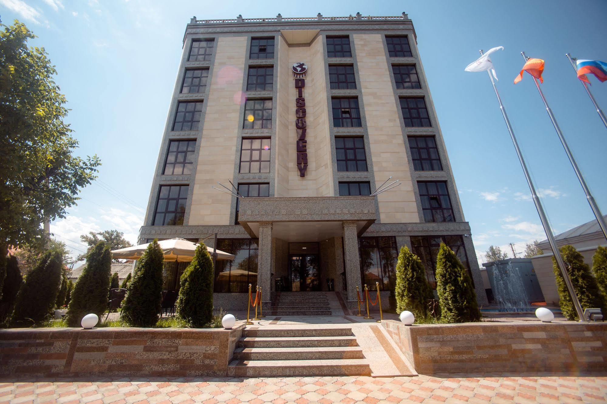 Discovery Hotel Biskek Kültér fotó